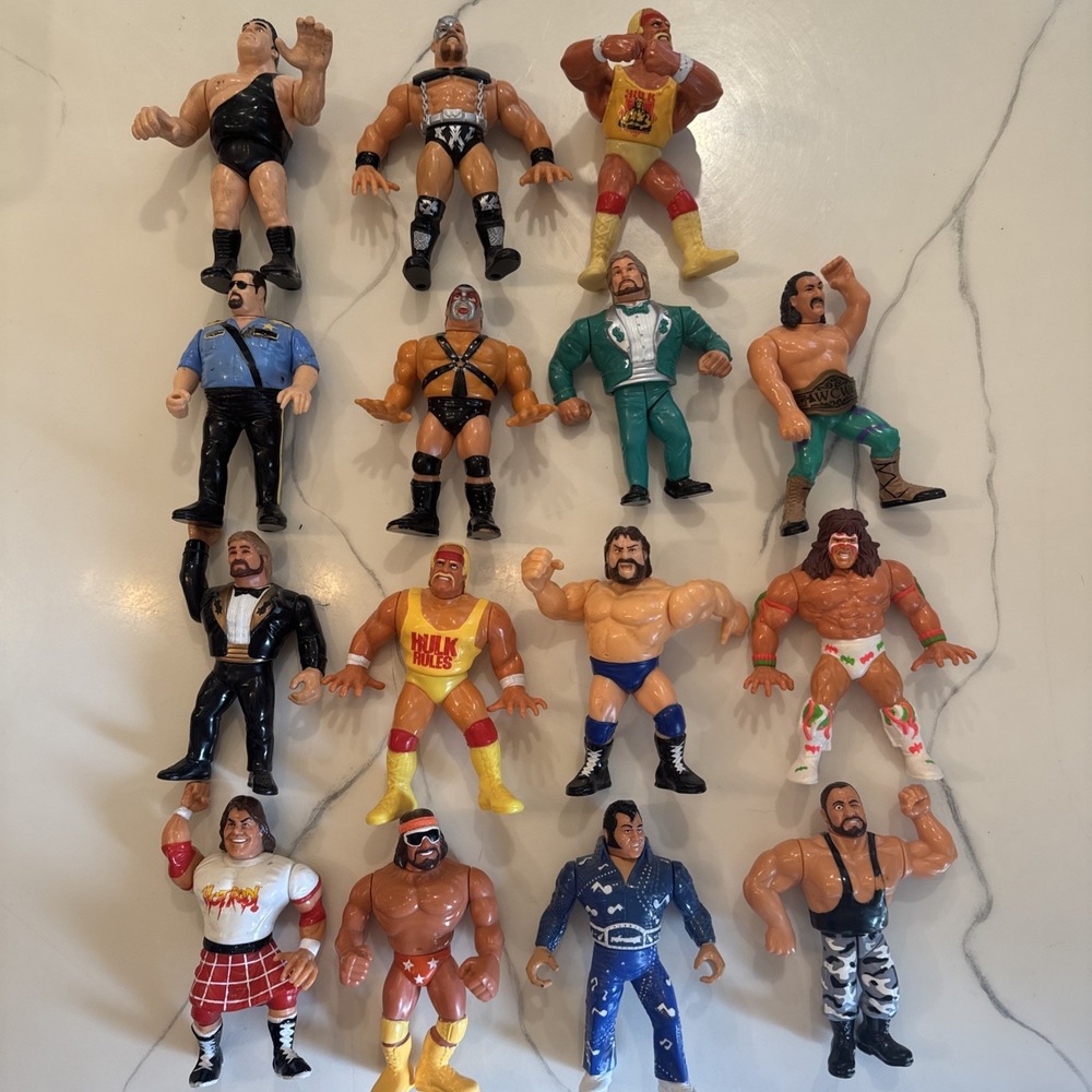 Lot Of  15 Vintage 1990s WWF/WWE Wrestling Figures